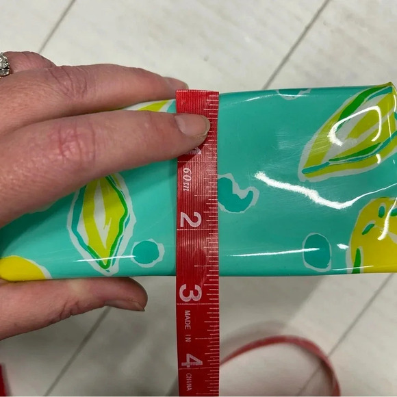 NWOT Lilly Pulitzer For Estee Lauder Makeup Travel Zip Bag Waterproof Case Aqua - Picture 7 of 7